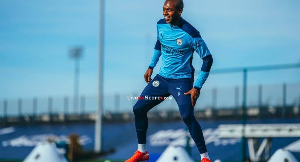 Fernandinho takes first steps towards return