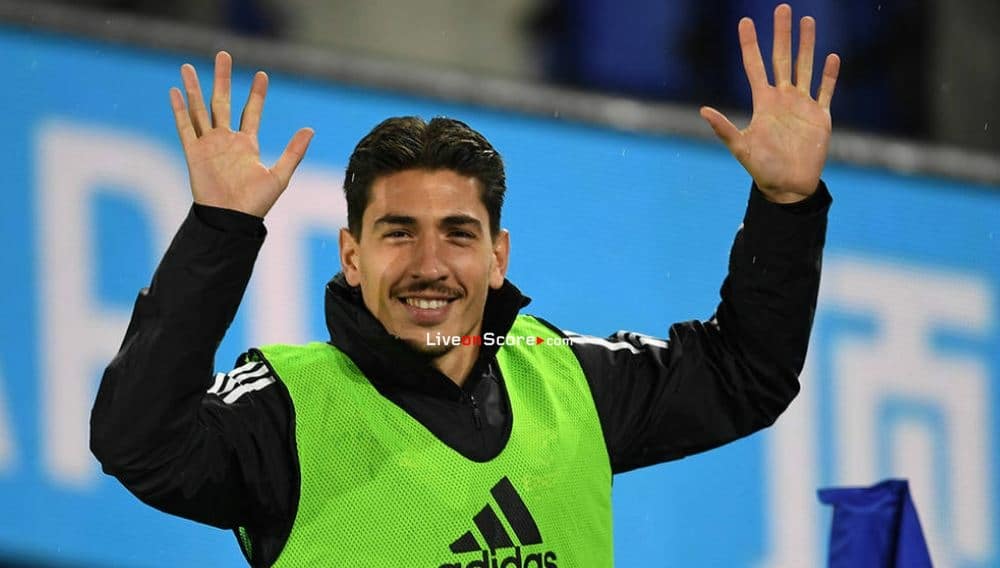 Bellerin makes Spain return
