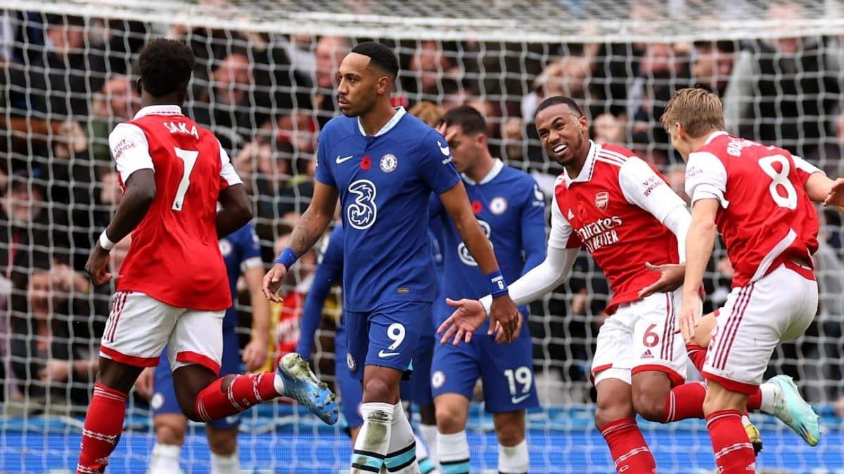 Arsenals Gabriel taunts Auba over derby defeat