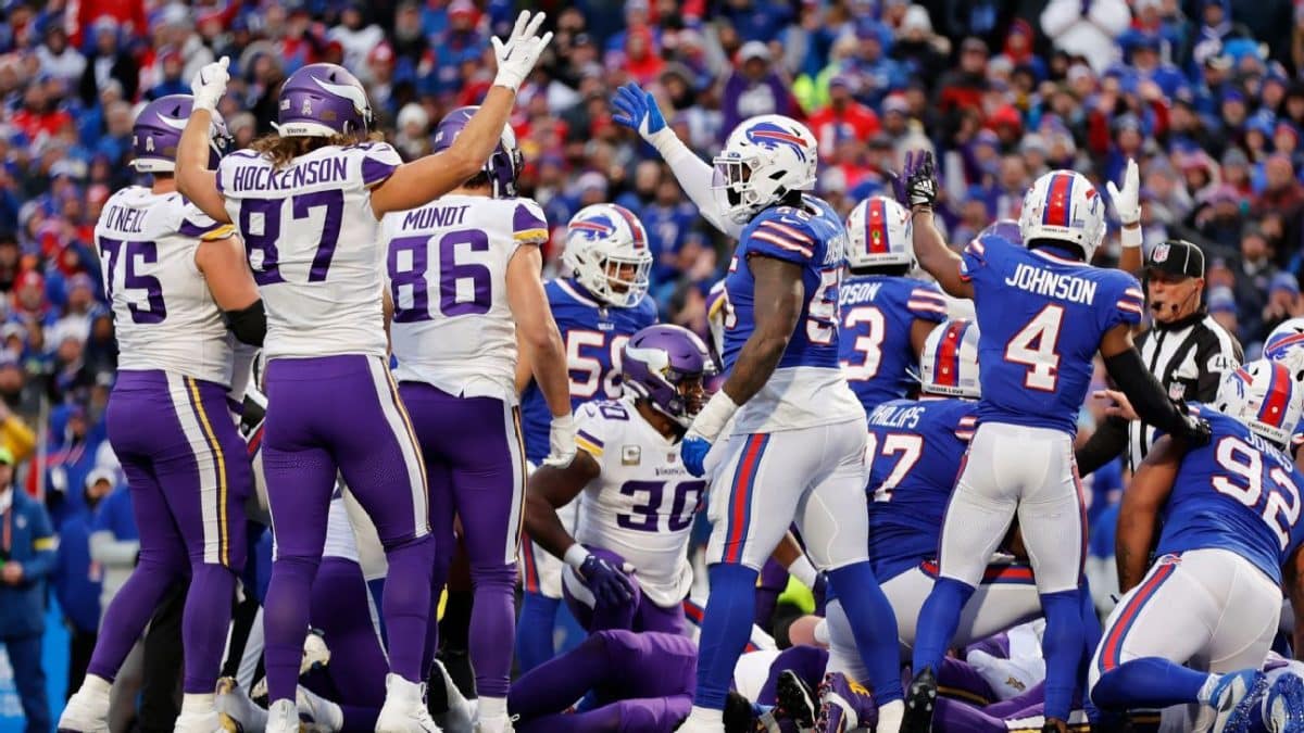 Barnwell makes sense of the instantly legendary Vikings-Bills ending: Game of the season? Best catch ever?