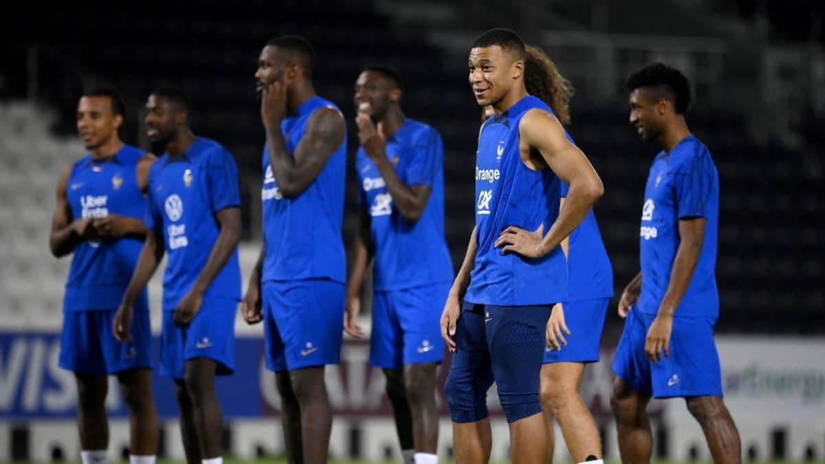 Stage is set for Kylian Mbappe to lead France after Benzemas injury