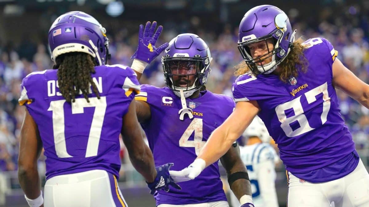 Vikings charge back from 33-0 deficit to complete largest comeback in NFL history