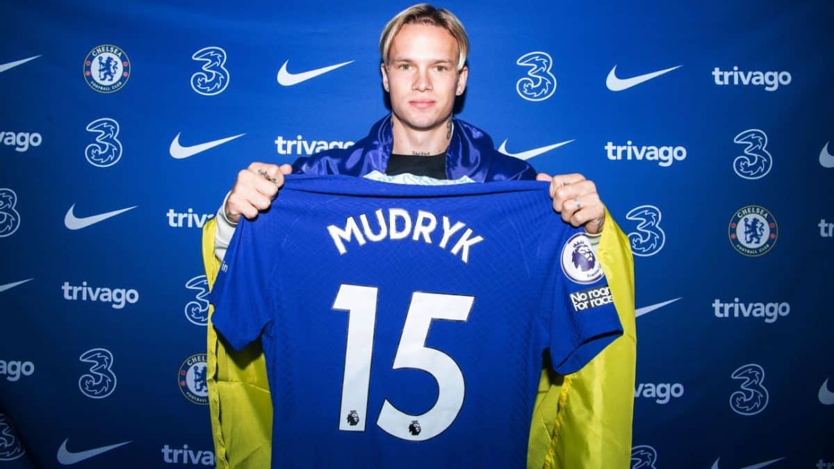 How Chelsea beat Arsenal to signing of Shakhtar sensation Mudryk