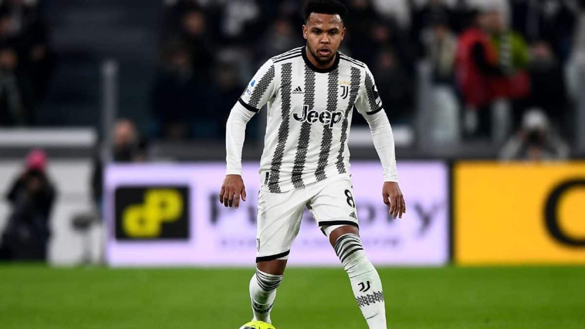 McKennie left out of Juve squad amid Leeds talks