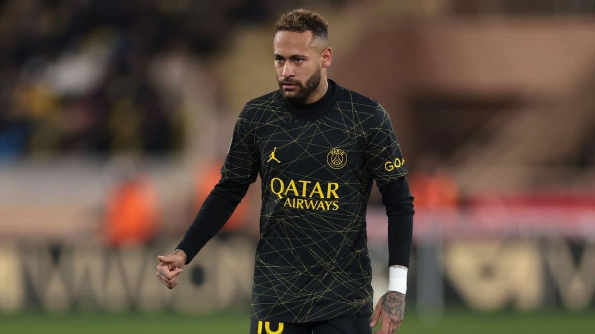 Neymar confirms director clash upset by leak