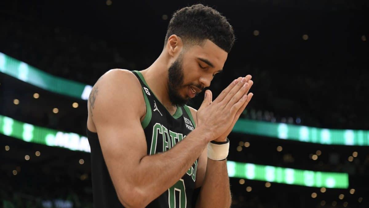 Celtics Tatum hip out for game against Spurs