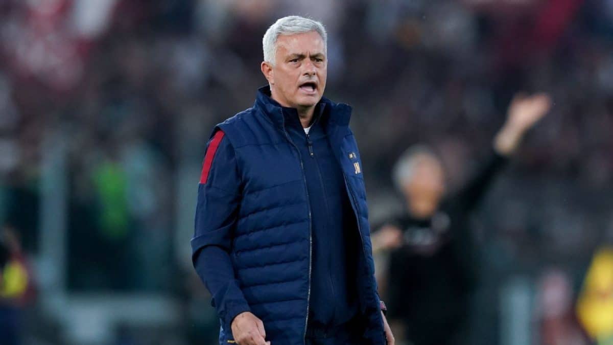 Mourinho slams joke ruling to dock Juve points