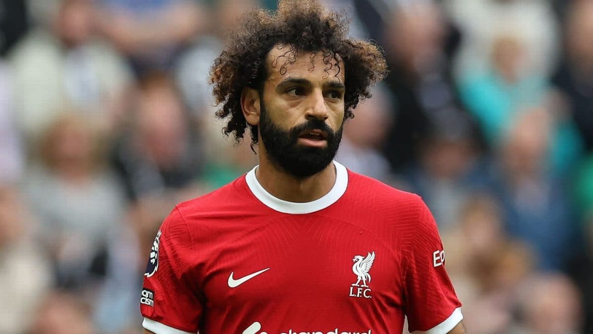 Liverpool snub £150m Saudi bid for Salah