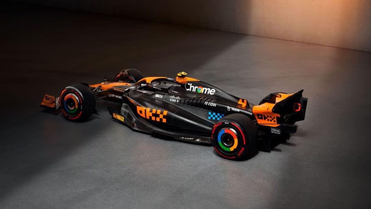 McLaren runs Stealth Mode livery for Singapore Japan