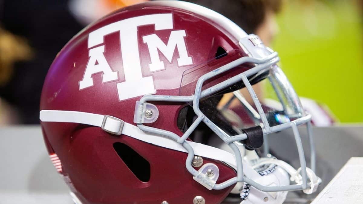 DT McKinley, No. 30 overall recruit, chooses A&M