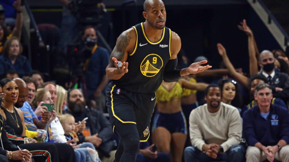 Andre Iguodala, Austin Rivers and reigning WNBA Coach of the Year Stephanie White joining LS NBA studio cast