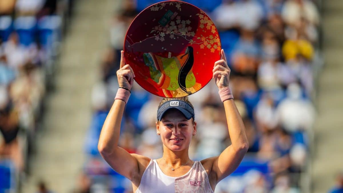 Kudermetova upsets Pegula to win title in Tokyo