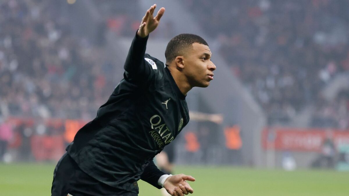 European Team of the Week: Mbappe Vinicius Lindelof star