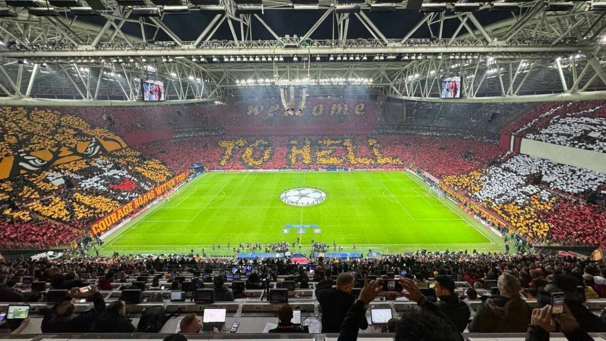 Europes best tifos: Man United welcomed to Hell and Theatre of Nightmares