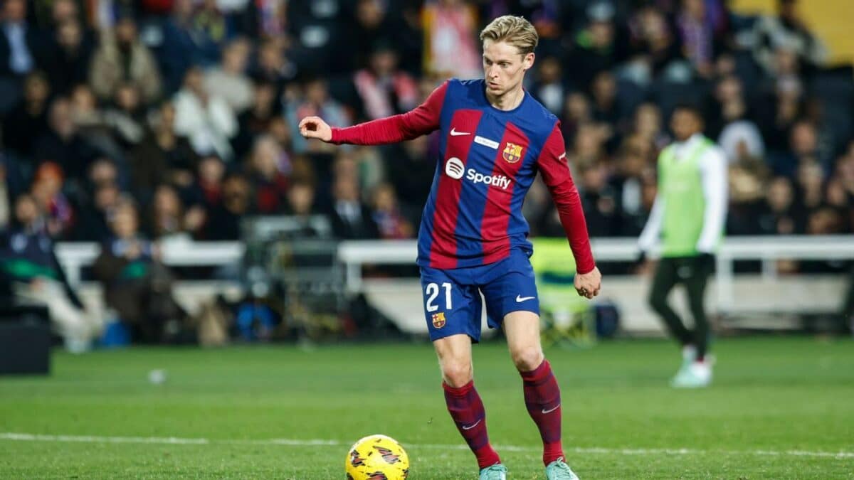 Agent: De Jong feigning illness is fake news