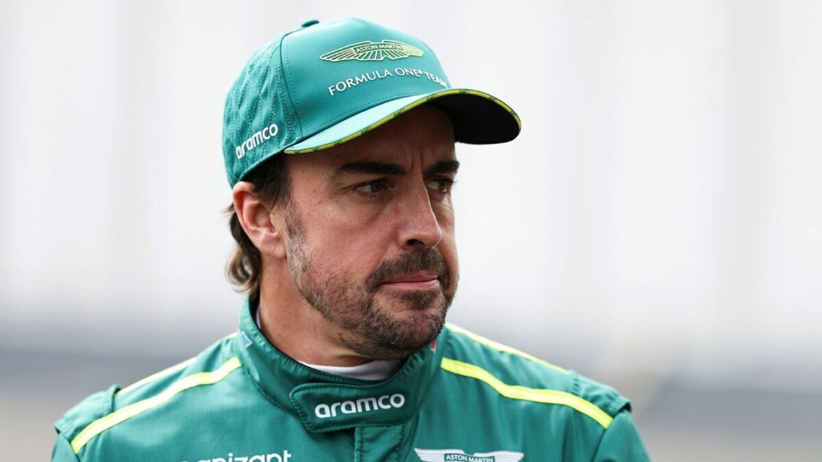 Alonso to remain at Aston Martin until 2026