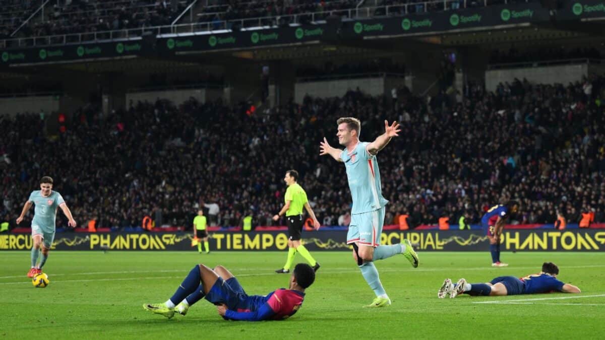 Barcelona enter free fall whereas Atlético Madrid flex title credentials