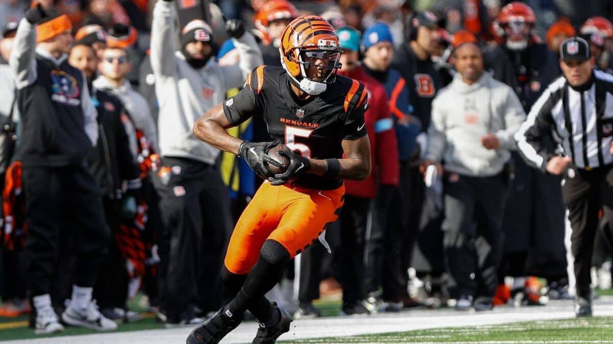 Biggest looming free agents for all 32 teams: Whats next for Tee Higgins, Khalil Mack and Sam Darnold?