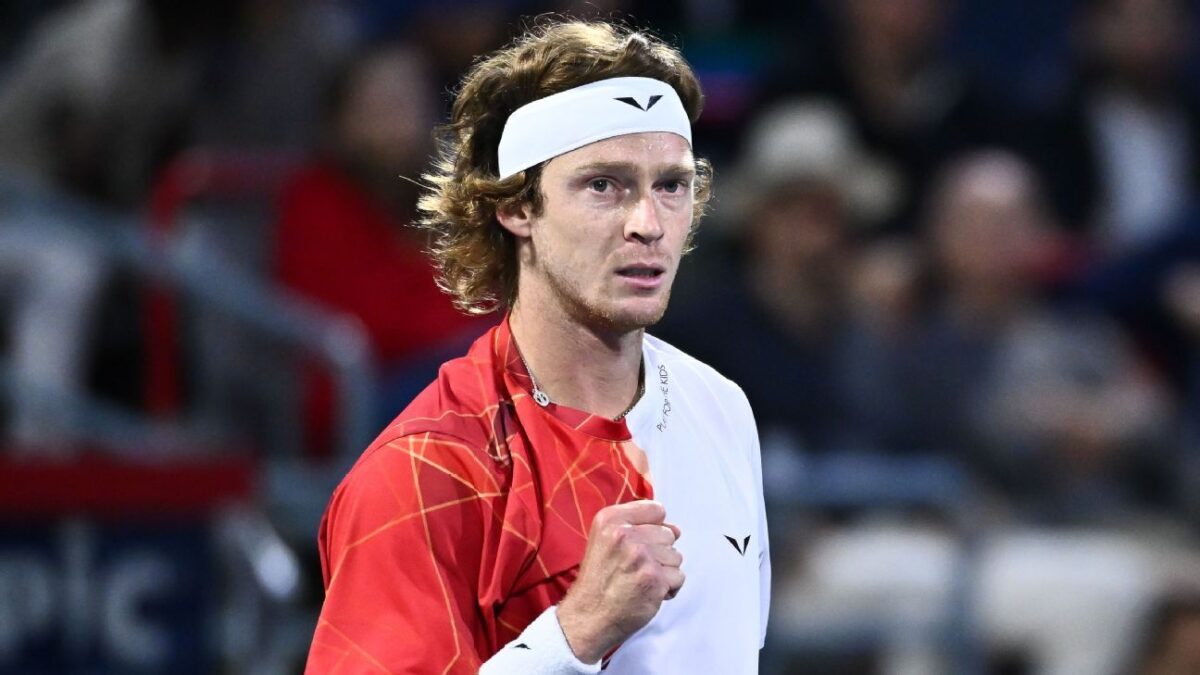 Rublev gets super tough win vs. Auger-Aliassime