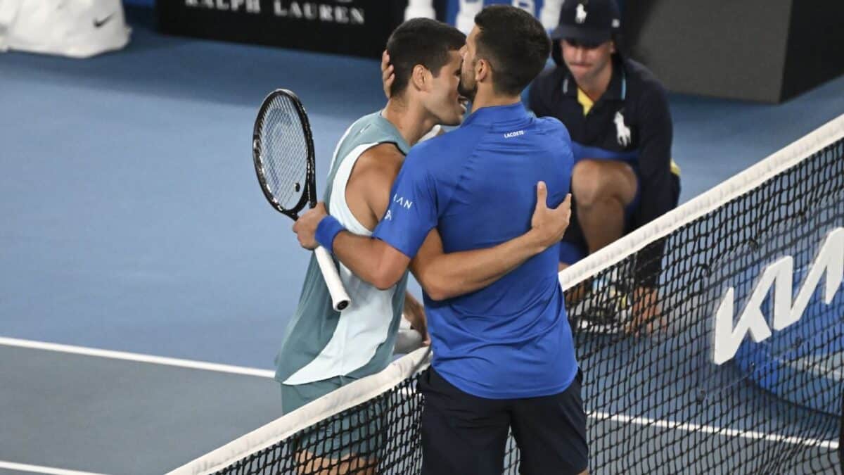 Djokovic in way of Alcarazs bid for desert 3-peat