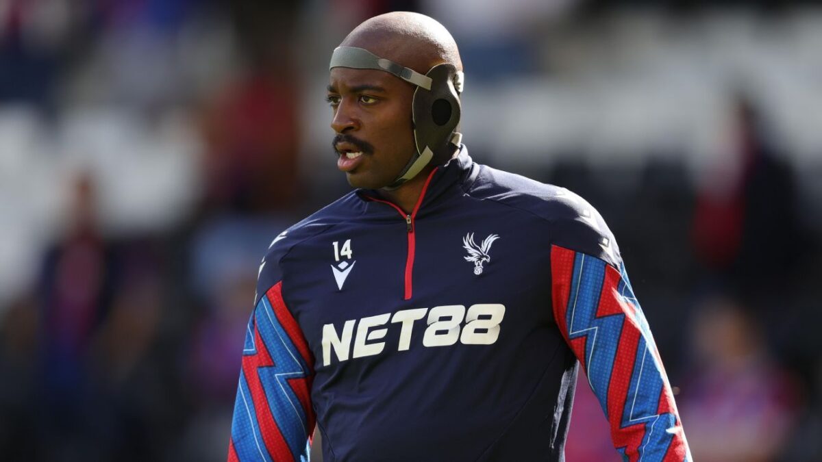 Mateta wears protective cap on Palace return