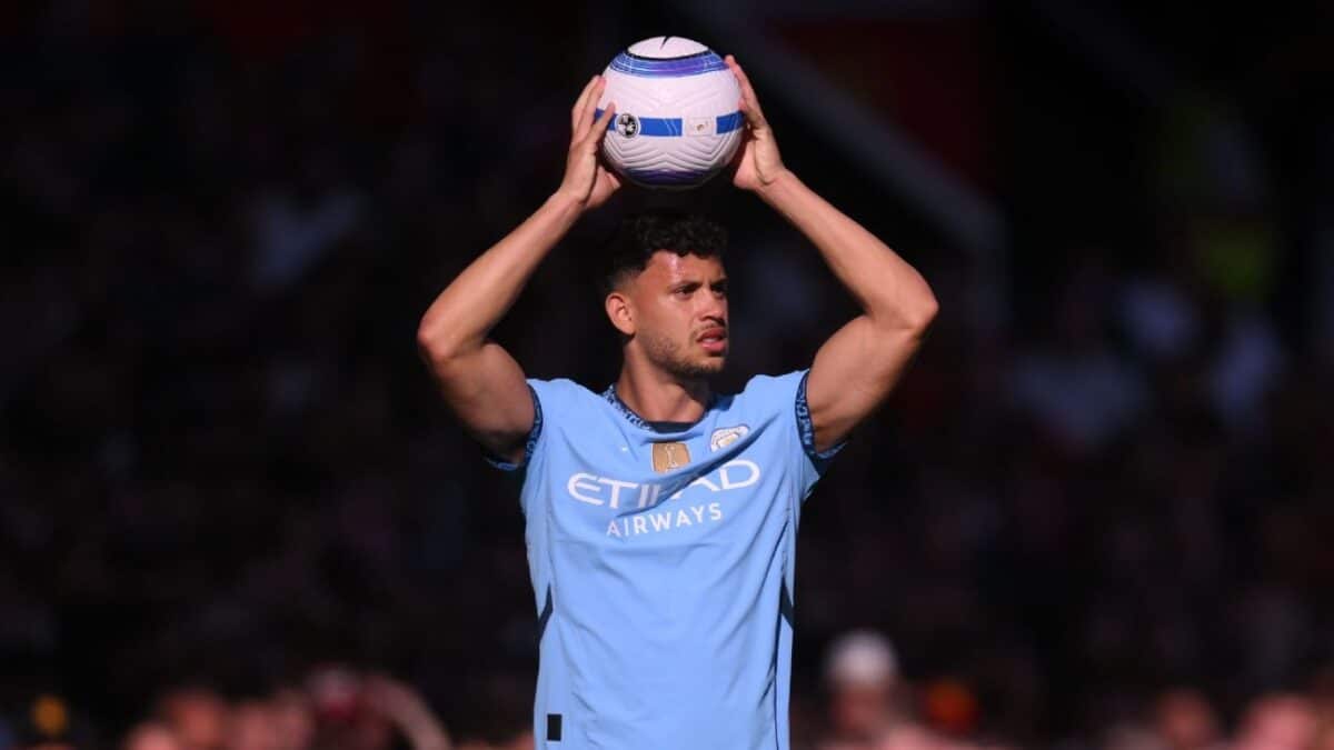 Pep: Nunes not clever enough to play midfield