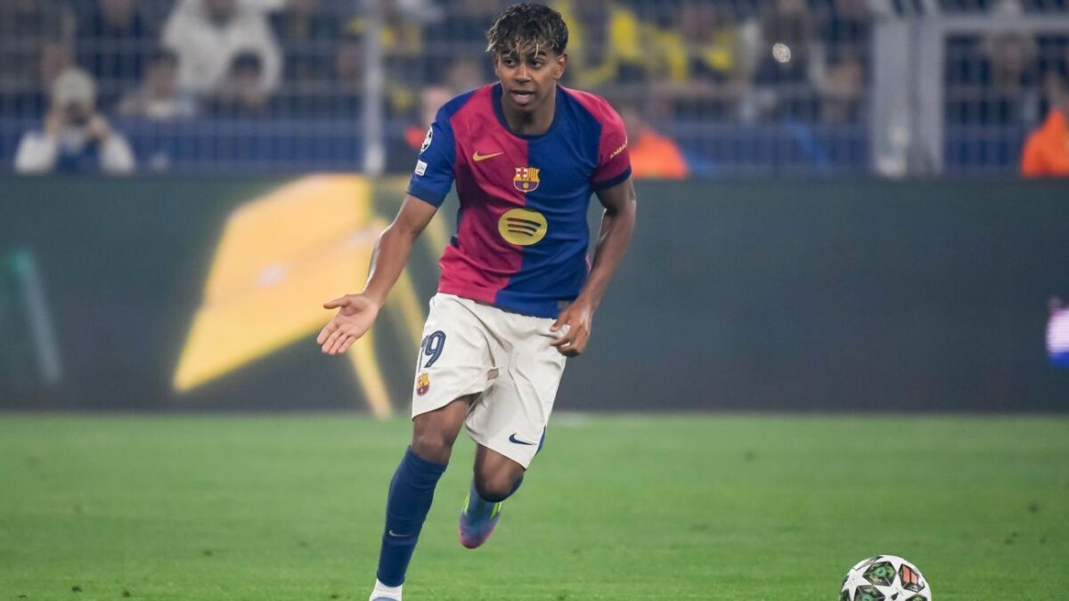 Flick tells Barça players to enjoy Copa final