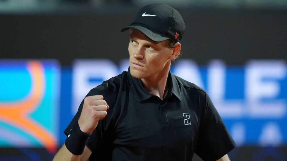 Sinner returns from suspension, wins at Italian Open