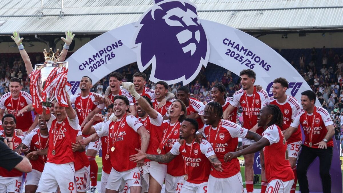 Arsenal owners promise more after Premier League trophy lift