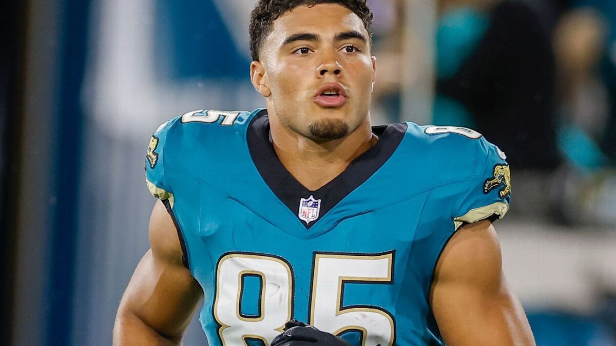 Jaguars, Brenton Strange agree to 3 year deal worth up to $48M