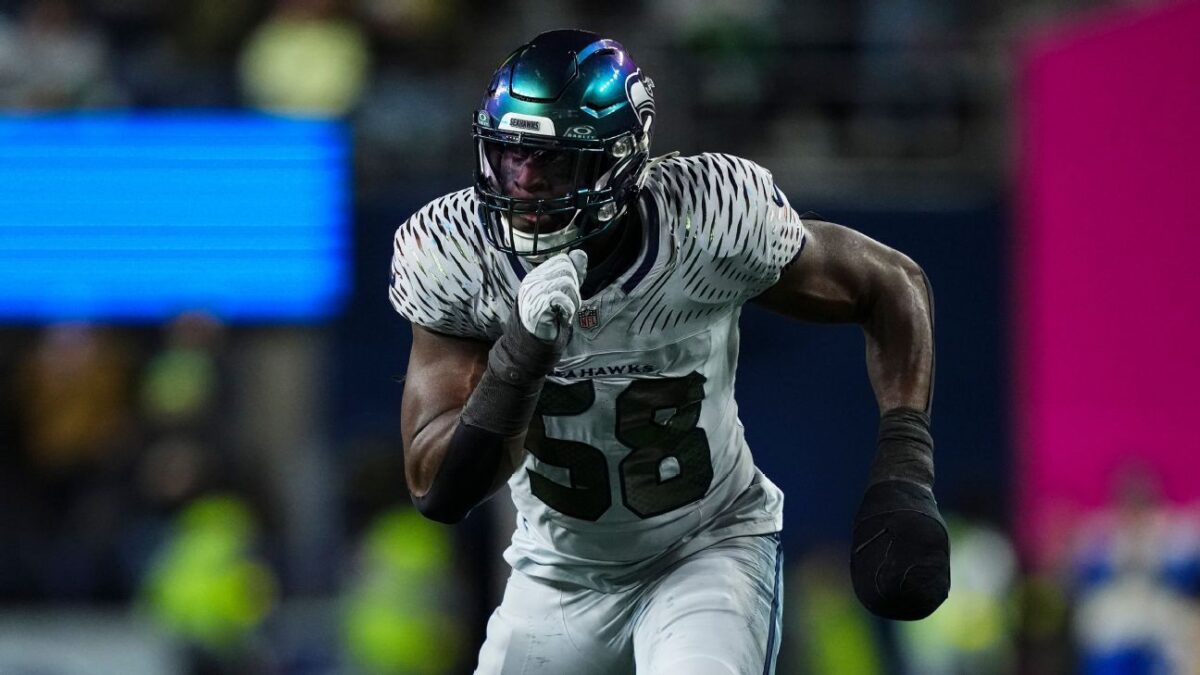 Seahawks, Derick Hall agree to 3 year, $42M extension