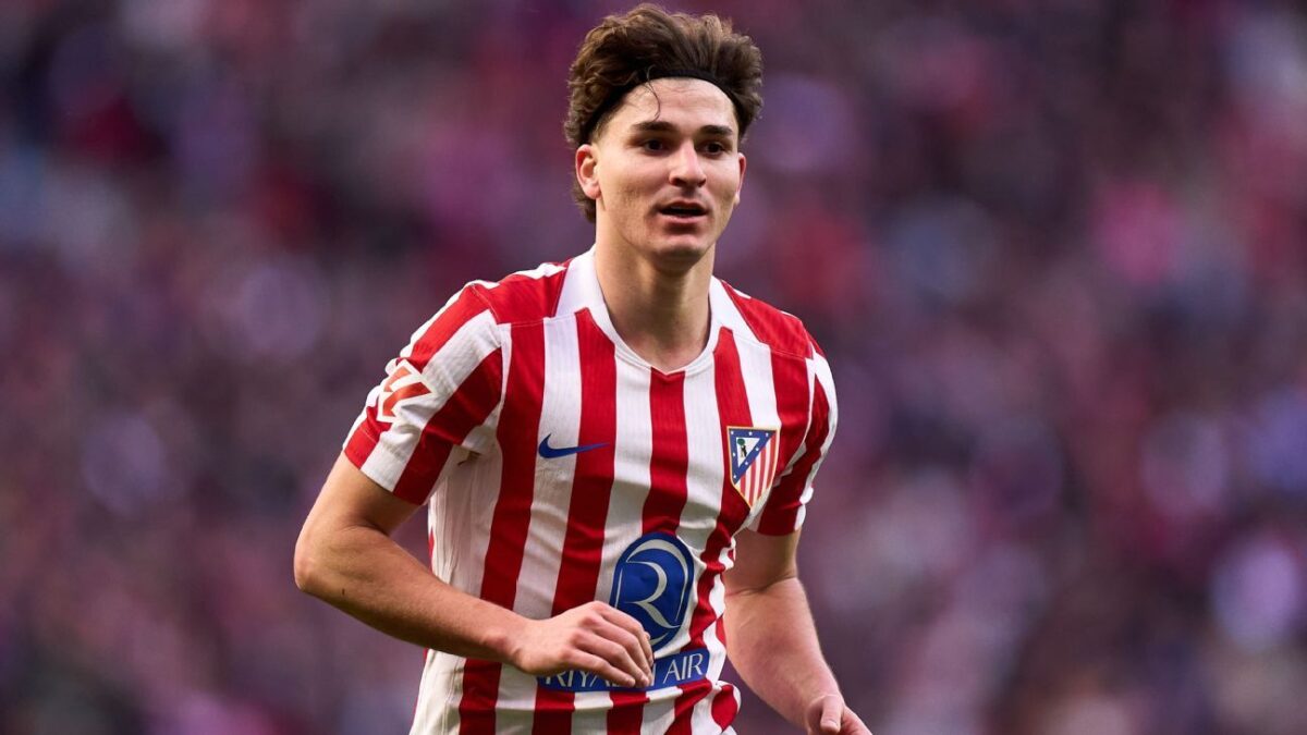 Atlético Madrid CEO refuses to transfer Julián Álvarez threatens FIFA complaint against Barcelona