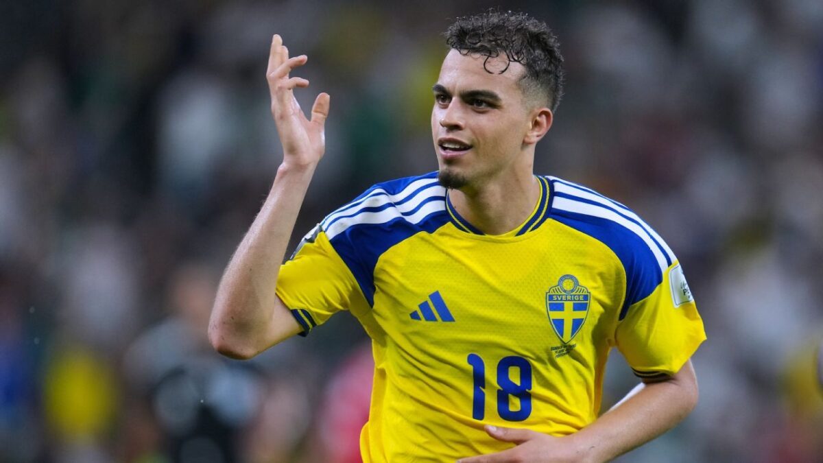 Transfer rumors news: Liverpool and Chelsea keen on star Sweden midfielder