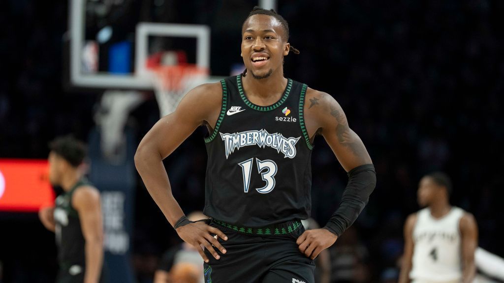Dosunmu gets 5 year, $112M deal with Timberwolves