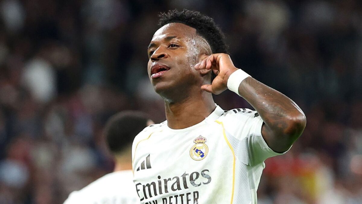 Transfer rumors news: Real Madrid offer Vinícius Jr. contract amid Arsenal interest