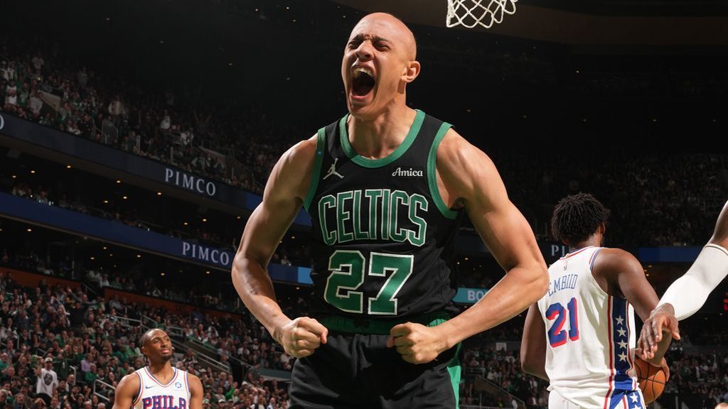 Walsh agrees to 3 year, $15M extension with Celtics