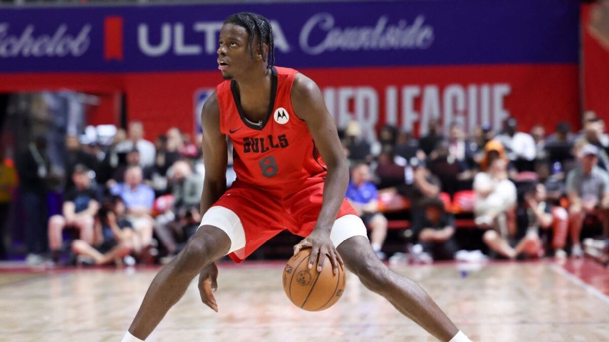 Bulls Wilson emotional, dominant in 35 point Summer League debut